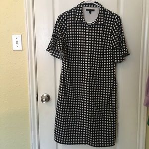 Banana Republic size 8 flutter sleeve dress